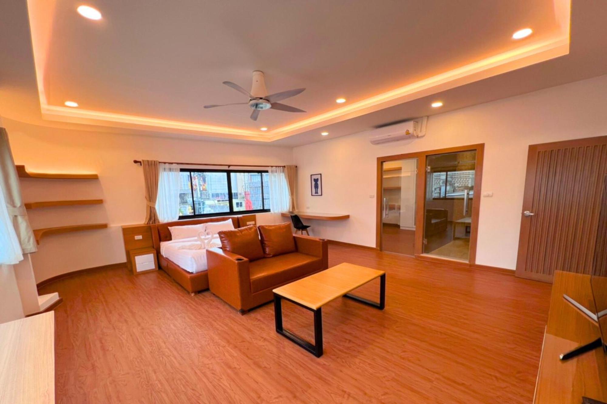 The Lodge Pattaya Dış mekan fotoğraf