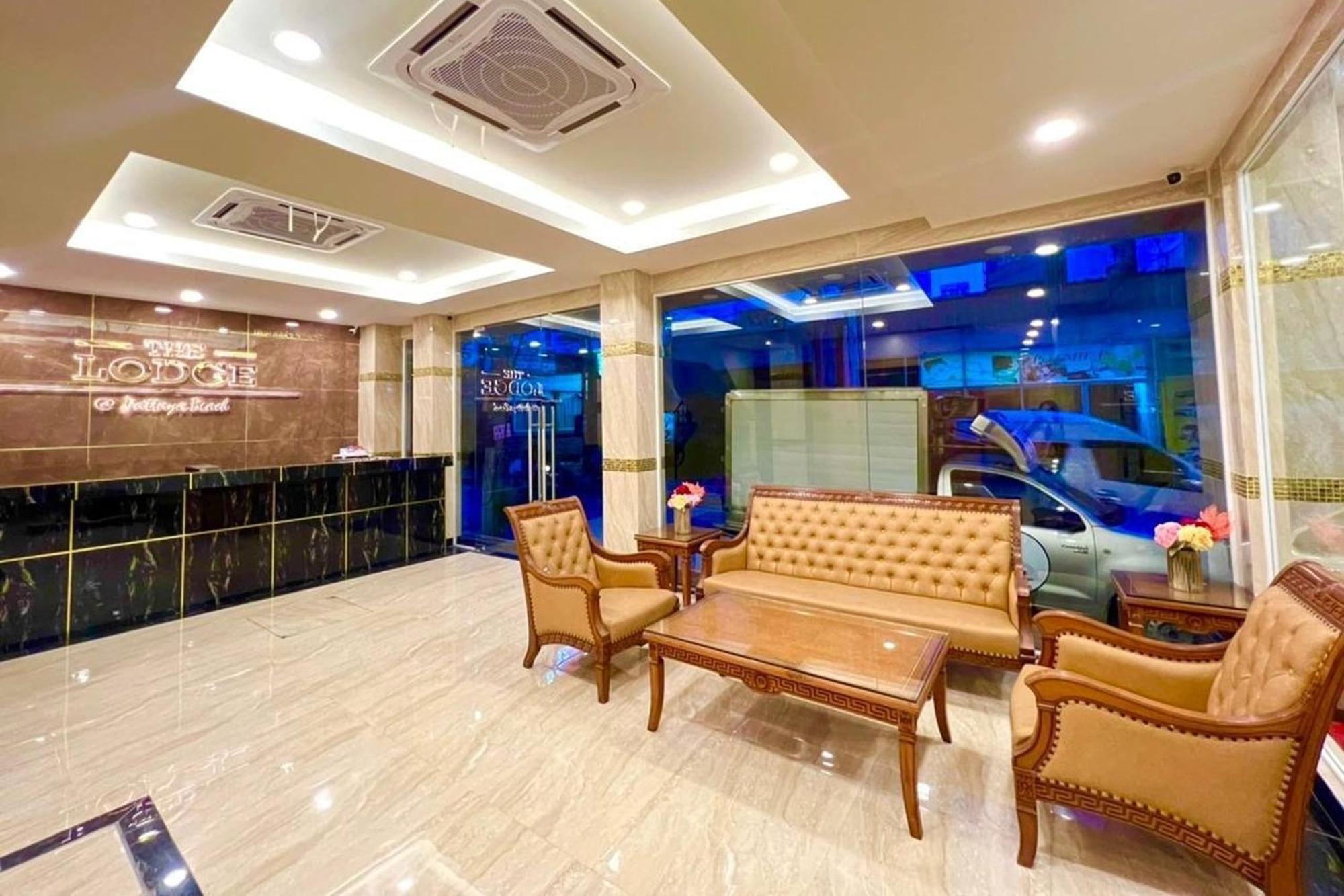 The Lodge Pattaya Dış mekan fotoğraf